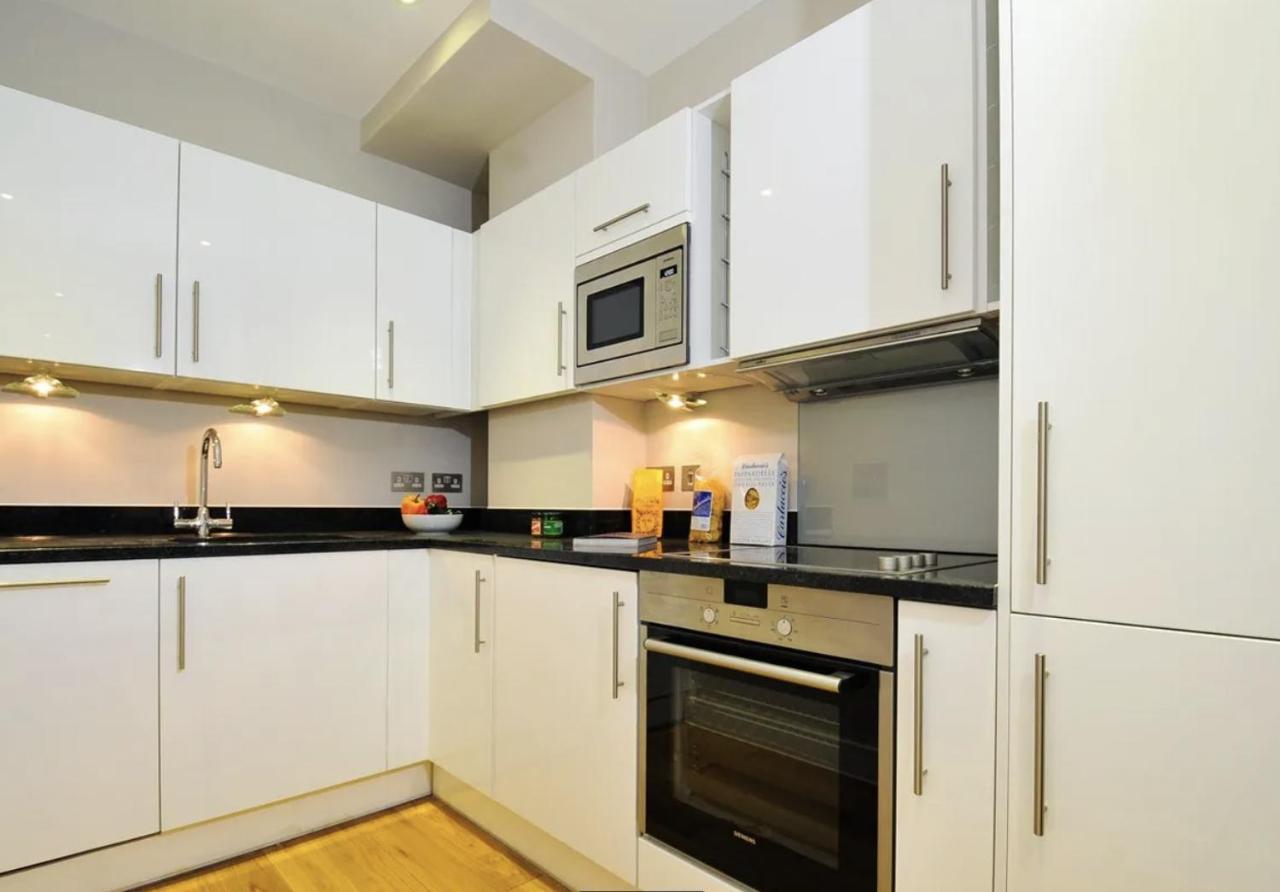 Entire London Studio With Kitchenette 아파트 외부 사진